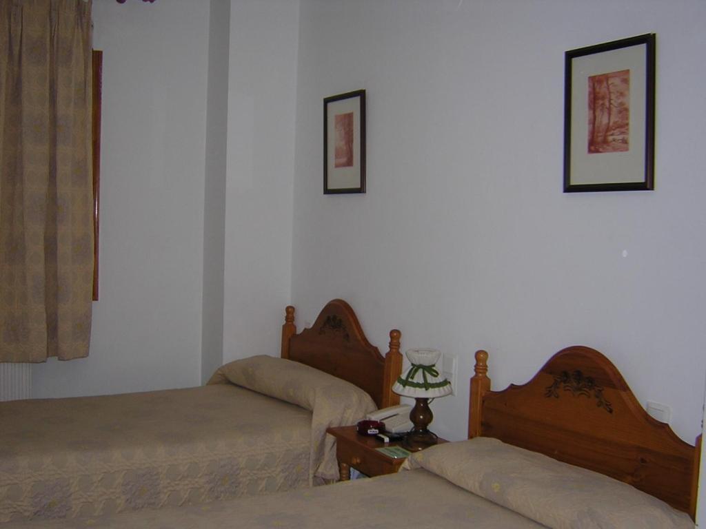 Hostal Restaurante La Muralla Canete  Luaran gambar